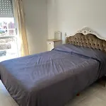 Hermoso departamento con parrillero. Zona Centro